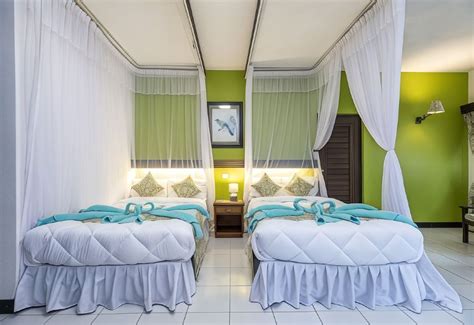 SAFARI BEACH HOTEL (AU$88): 2024 Prices.